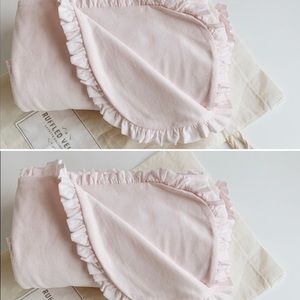 Restoration hardware 2 blankets pink and white